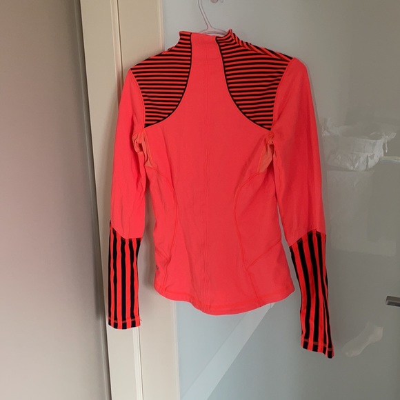 Lululemon sweater - Picture 2 of 6